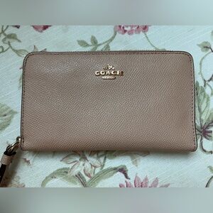 Coach 🤎 wallet/wristlet 🤎